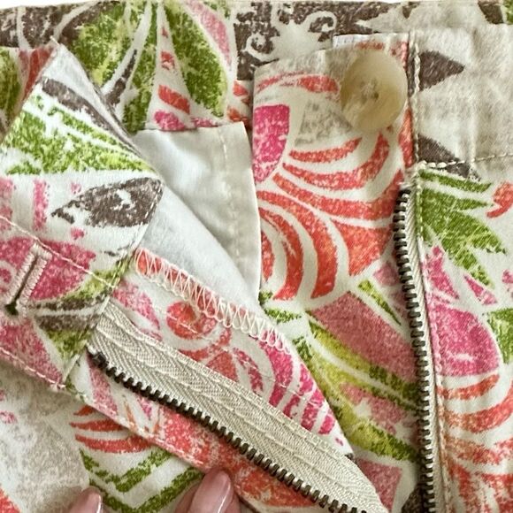 J. Jill ~ Women’s Floral live in chino skirt ~ zipper and button closure ~ sz 14 - Picture 4 of 10